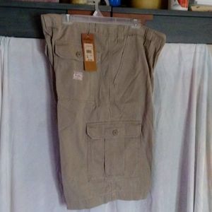 NWT Levi Strauss signature Khaki cargo shorts size 38